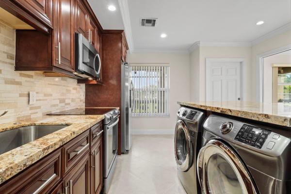 The Pines Of Delray, 1011 Flame Vine Ave #201, Delray Beach, Florida 33445, image 2