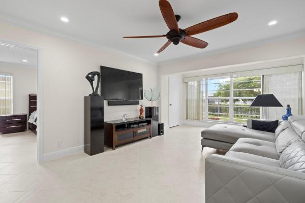 The Pines Of Delray, 1011 Flame Vine Ave #201, Delray Beach, Florida 33445, image 3