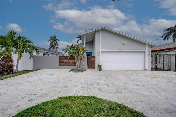 Waterview Isles, 2619 Coolidge St, Hollywood, Florida 33020, image 1