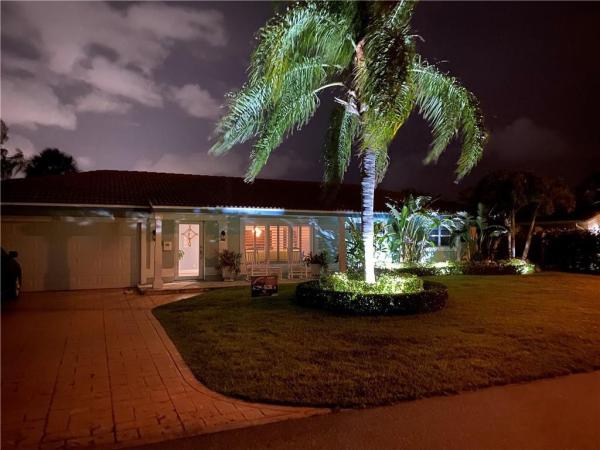 Boca Keys, 711 Glouchester St, Boca Raton, Florida 33487, image 1