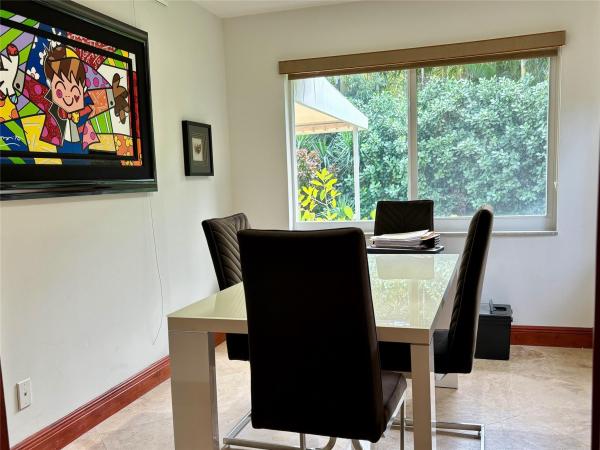 Valencia At Wilton Manors, 612 NE 26th St, Wilton Manors, Florida 33305, image 2