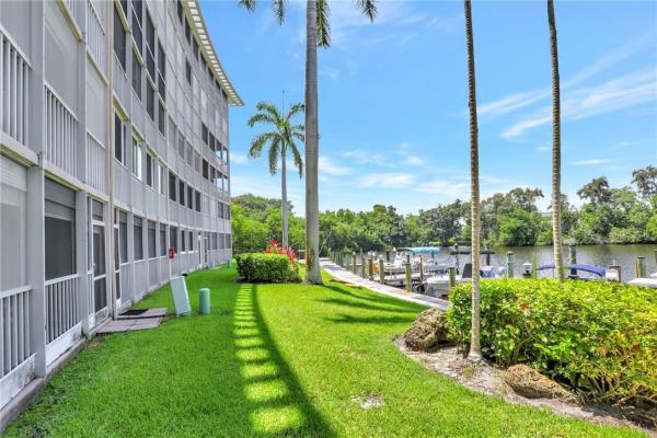 Hillsboro Cove, 1301 E Hillsboro Blvd #503, Deerfield Beach, Florida 33441, image 2