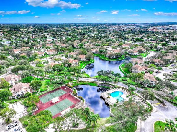Wellesley At Lake Clarke Shores, 8109 Oakton Ct #9D, Lake Clarke Shores, Florida 33406, image 2