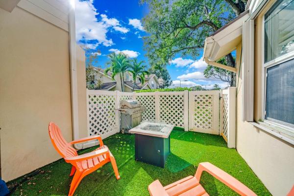 Wellesley At Lake Clarke Shores, 8109 Oakton Ct #9D, Lake Clarke Shores, Florida 33406, image 1