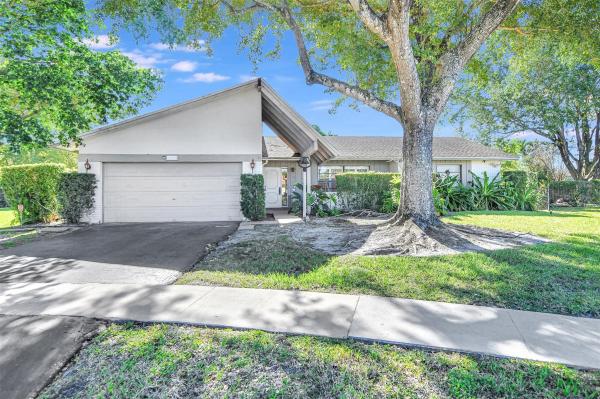 Cimarron At Loggers Run, 21512 Woodchuck Ln, Boca Raton, Florida 33428, image 1