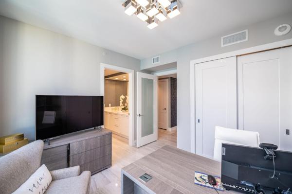 100 Las Olas, 100 E Las Olas Blvd #3701, Fort Lauderdale, Florida 33301, image 1