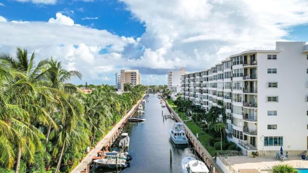 Coral Towers, 4800 Bayview Dr #605, Fort Lauderdale, Florida 33308, image 1