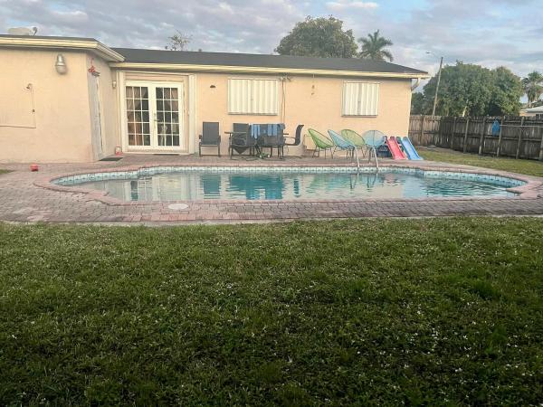 Boulevard Heights, 600 N 65th Ter, Hollywood, Florida 33024, image 3