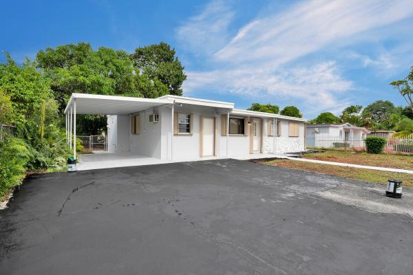 Lake Stevens Estates At Carol City, 5501 NW 175th St, Miami Gardens, Florida 33055, image 1