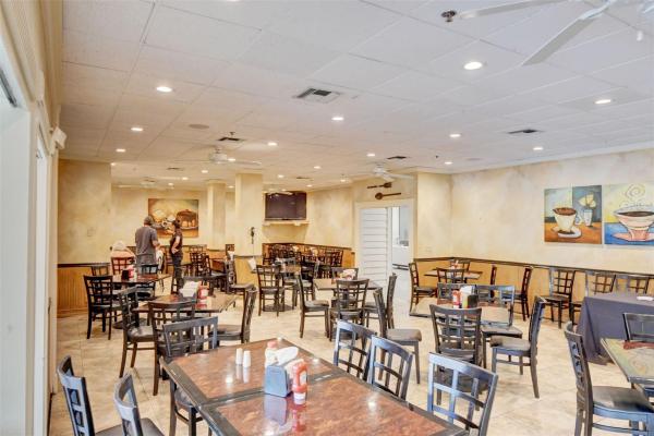 Coach Homes Of Banyan Springs, 10044 Cedar Point Blvd #604, Boynton Beach, Florida 33437, image 1