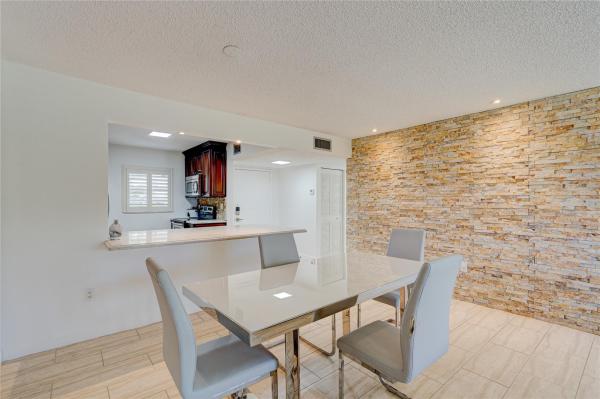 Jacaranda Villas, 8931 N New River Canal Rd #3C, Plantation, Florida 33324, image 1