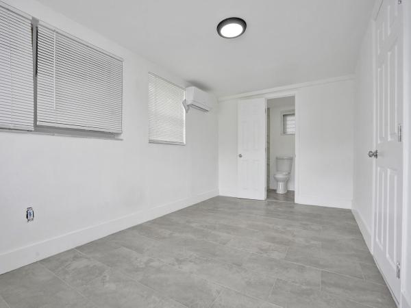 Beverly Park, 6133 Dawson St, Hollywood, Florida 33023, image 2