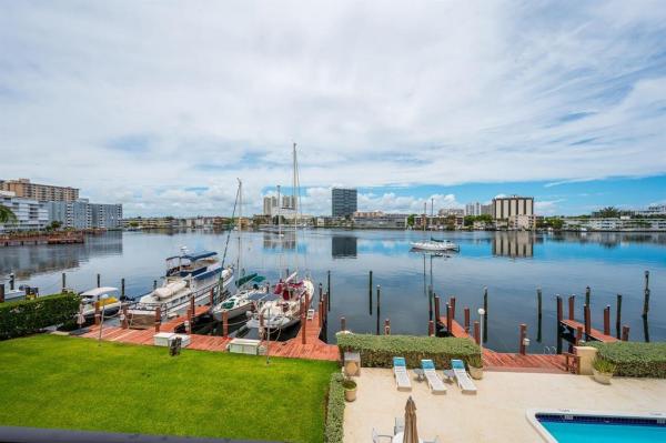Lindal, 200 Golden Isle #302, Hallandale Beach, Florida 33009, image 1