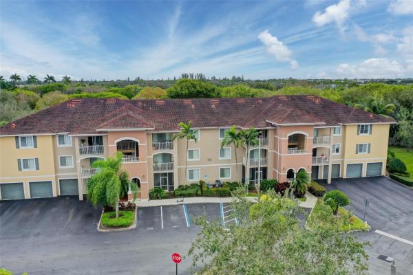 The Villas At Emerald Dunes, 6492 Emerald Dunes Dr #208, West Palm Beach, Florida 33411, image 2