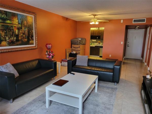 The Arbor, 1400 Saint Charles Pl #211, Pembroke Pines, Florida 33026, image 3