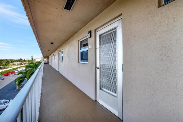 Village Royale Emerald Green, 2600 NE 1st Ln #4100, Boynton Beach, Florida 33435, image 3