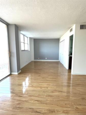 Cromwell East, 1777 SE 15th St #309, Fort Lauderdale, Florida 33316, image 1
