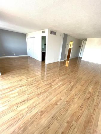 Cromwell East, 1777 SE 15th St #309, Fort Lauderdale, Florida 33316, image 2