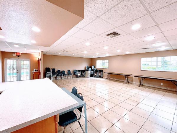 River Manor, 3002 NE 5th Ter #207-B, Wilton Manors, Florida 33334, image 2
