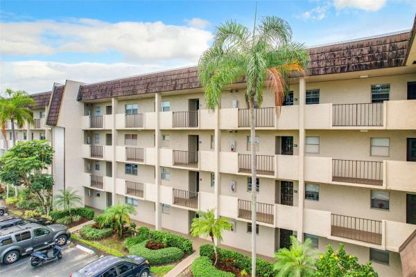 The Greens Of Inverrary, 6080 NW 44th St #3-210, Lauderhill, Florida 33319, image 1