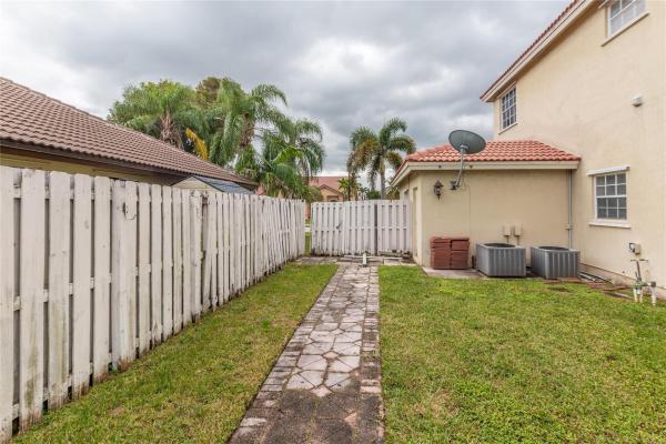Shenandoah, 14421 Fairfax Pl, Davie, Florida 33325, image 2