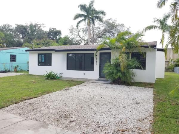 Look Homesites, 2106 N 28th Ave, Hollywood, Florida 33020, image 1