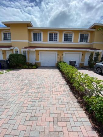 Avon Point Townhomes, 1401 Avon Ln #1, North Lauderdale, Florida 33068, image 1