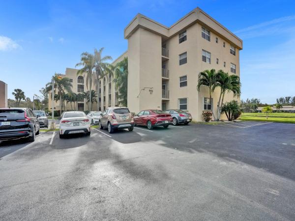 Holiday Springs, 3241 Holiday Springs Blvd #410, Margate, Florida 33063, image 1