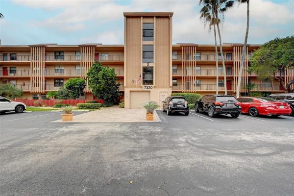 Palm Lakes, 7320 Lake Circle Dr #207, Margate, Florida 33063, image 1