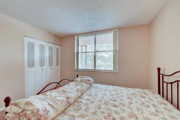 Palm Lakes, 7320 Lake Circle Dr #207, Margate, Florida 33063, image 1