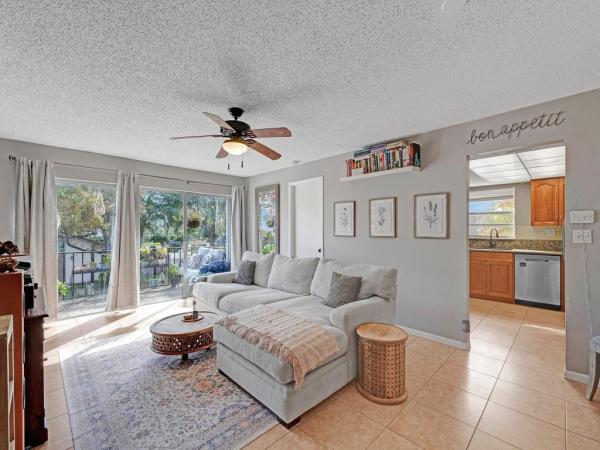 Apple Creek, 7521 W Sunrise Blvd #A2, Plantation, Florida 33313, image 2