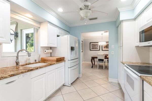 Mary Knoll, 5250 NE 20th Ave, Fort Lauderdale, Florida 33308, image 1