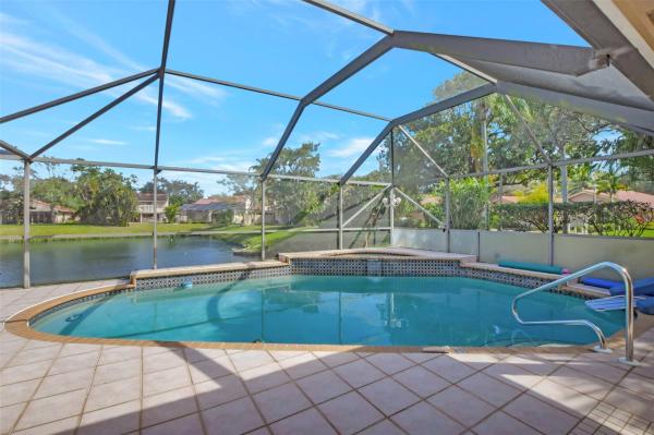 The Hollows Of Deer Creek, 670 Deer Creek Hollows Cir, Deerfield Beach, Florida 33442, image 3