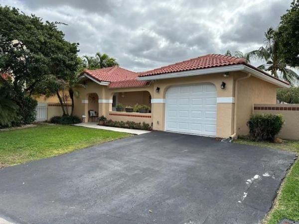 Garden Homes At Country Isles, 1330 Seagrape Cir, Weston, Florida 33326, image 1