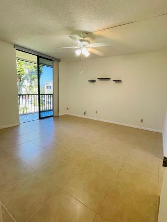 Seagrape At Las Verdes, 5160 Las Verdes Cir #313, Delray Beach, Florida 33484, image 3