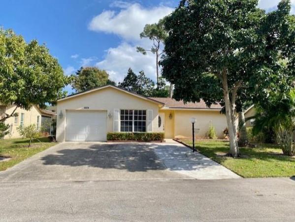 Lucerne Homes East, 6378 Summer Sky Ln, Lake Worth Beach, Florida 33463, image 1