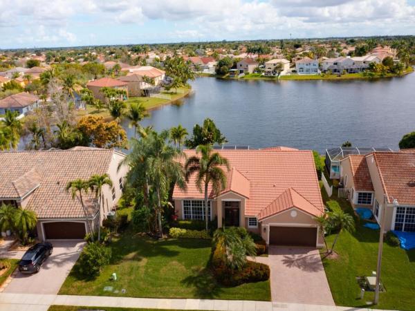 Chapel Trail Estates, 1031 NW 193rd Ave, Pembroke Pines, Florida 33029, image 1
