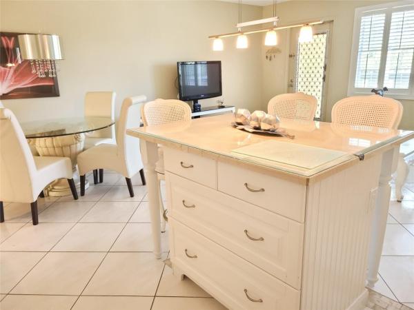 Berkshire, 3027 Berkshire B, Deerfield Beach, Florida 33442, image 2