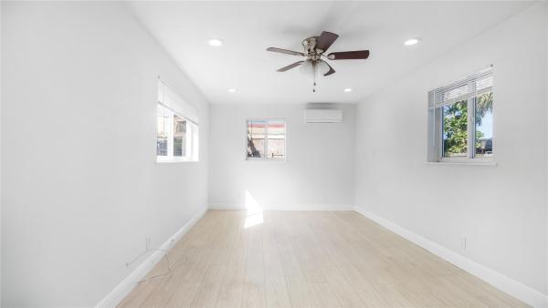 North Andrews Gardens, 361 NE 43rd Ct, Oakland Park, Florida 33334, image 1