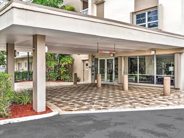 Coral Lake Tower, 1831 NE 38th St #604, Oakland Park, Florida 33308, image 1