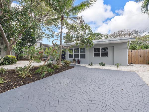 Kendall Green, 1621 NE 1st Ave, Pompano Beach, Florida 33060, image 1