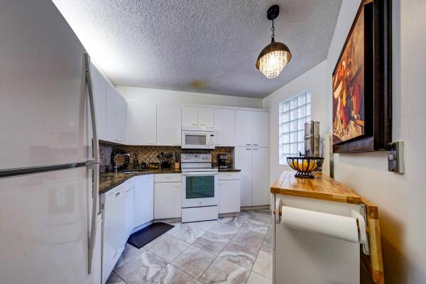 Bayview At The Township, 4101 Coral Tree Cir #318, Coconut Creek, Florida 33073, image 2