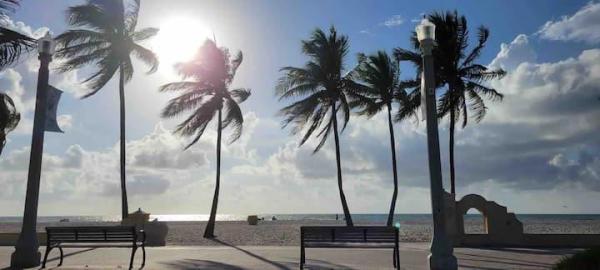 Windwood Seas, 326 Harrison St #203A, Hollywood, Florida 33019, image 2