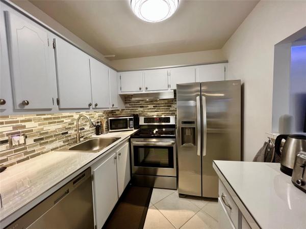 Ellesmere, 1027 Ellesmere B #1027, Deerfield Beach, Florida 33442, image 1