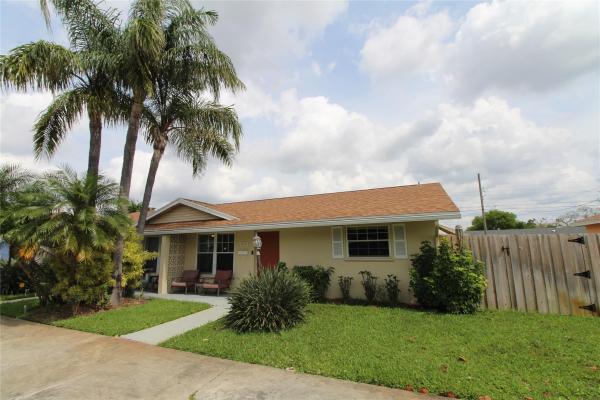 Central Park, 131 SW 11th Ave, Boynton Beach, Florida 33435, image 1