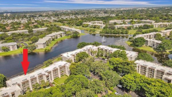 Poinciana Place Of Pine Island Ridge, 9430A Poinciana Pl #404, Davie, Florida 33324, image 1