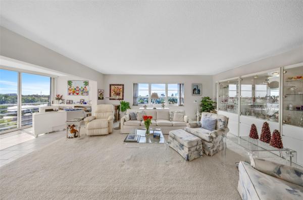 Winston House, 3050 NE 47th Ct #508, Fort Lauderdale, Florida 33308, image 1