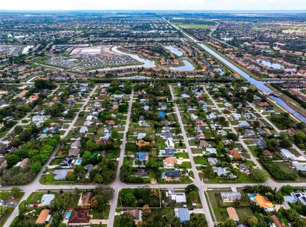 Delray Garden Estates, 5239 Sunrise Blvd, Delray Beach, Florida 33484, image 1