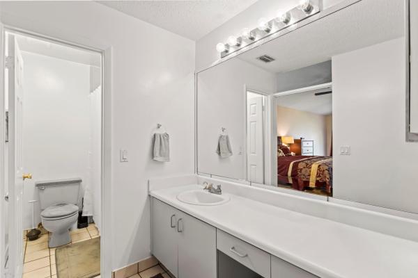Hunter Green, 607 Laurel Way, North Lauderdale, Florida 33068, image 3