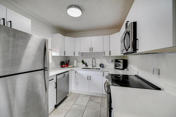 Palma Vista, 305 NE 16th St #4, Fort Lauderdale, Florida 33304, image 2